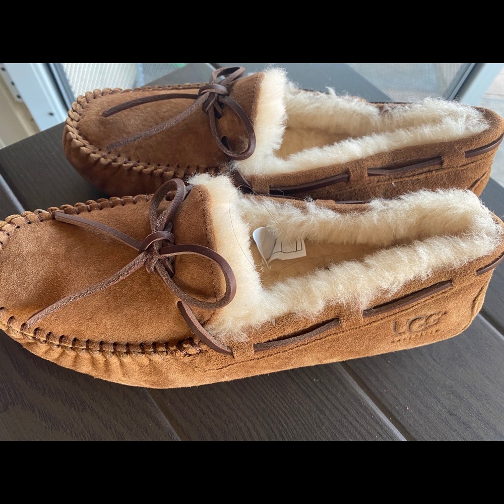 UGG womens slipper